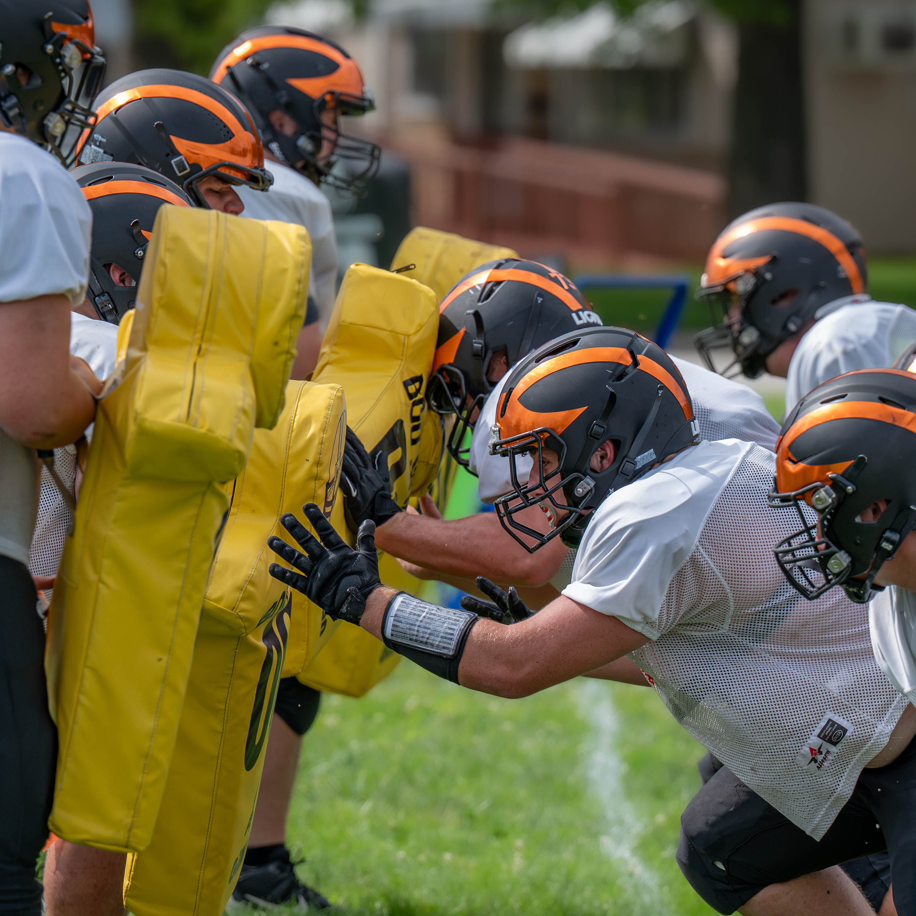 The offensive line looks strong for the Trojans